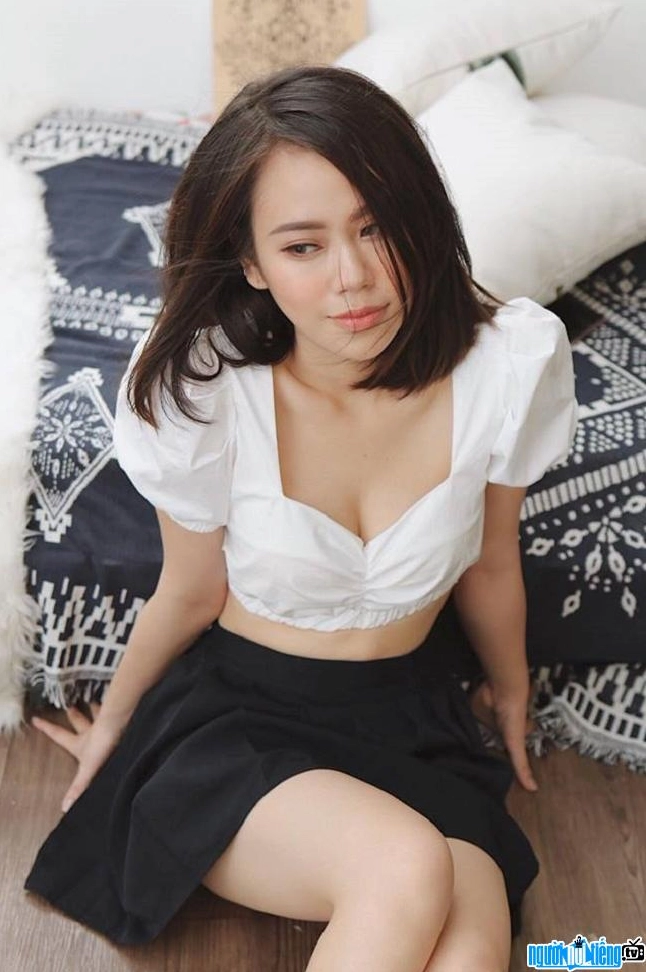 Phong cách trẻ trung của hot girl Mai Cơ