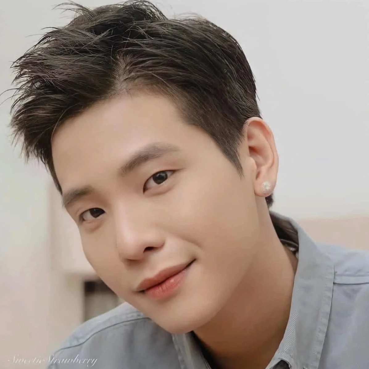 Quân A.P: Từ “hot boy cover” đến ca sĩ triệu view