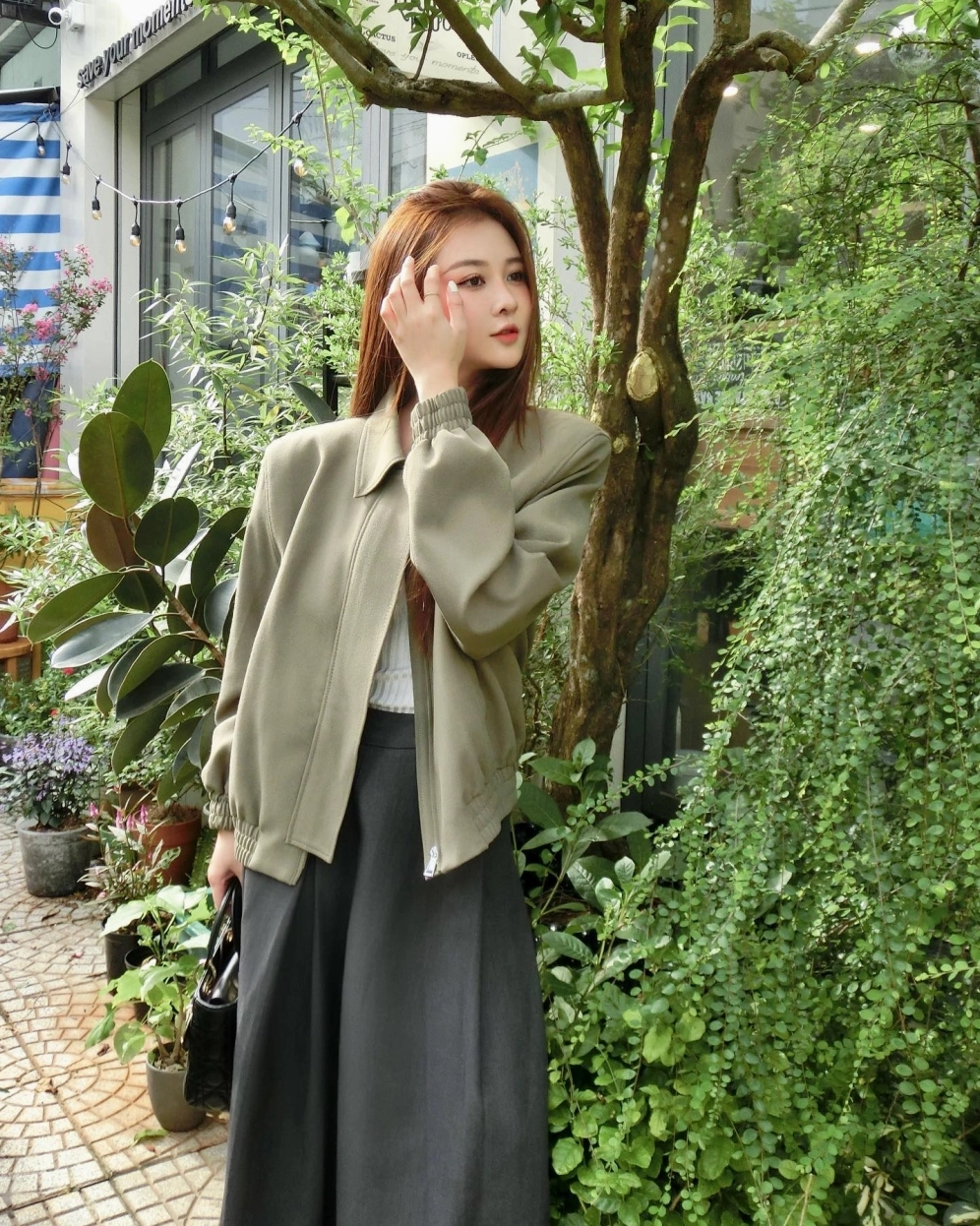 Ribi Sachi là ai cô là nữ diễn viên chính và là hot girl của FAPTV