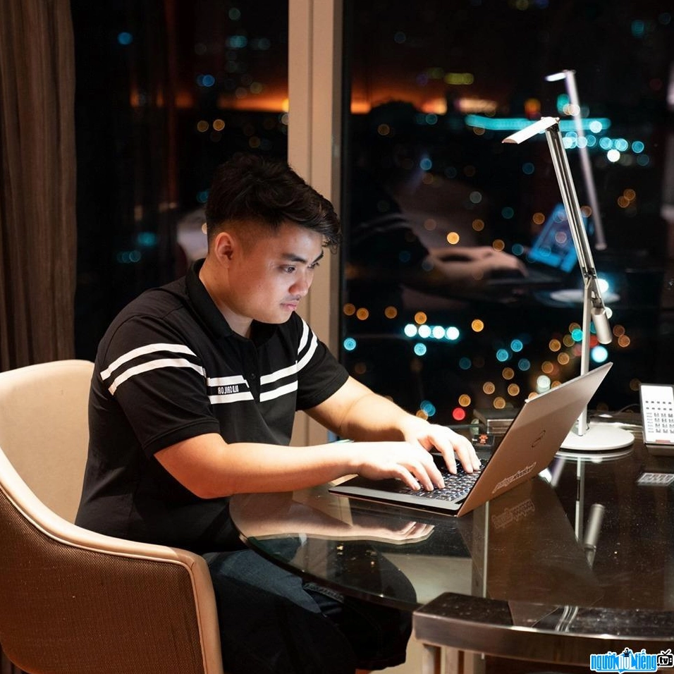 Rip113 là một streamer nổi tiếng của làng game Việt Nam