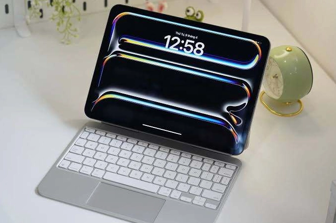 Sản phẩm công nghệ liên quan đến nội dung Cris Phan chia sẻ