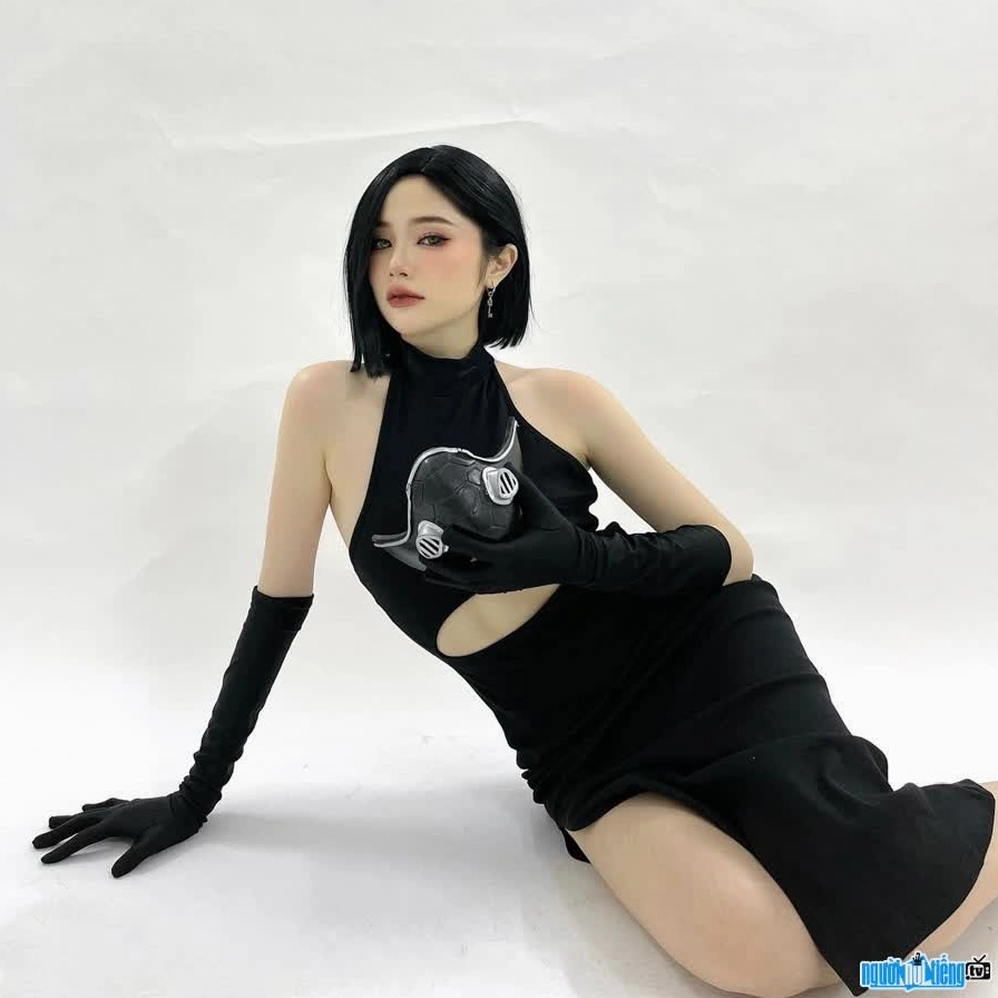 Thanh Xuan sở hữu gương mặt xinh đẹp và thân hình quyến rũ