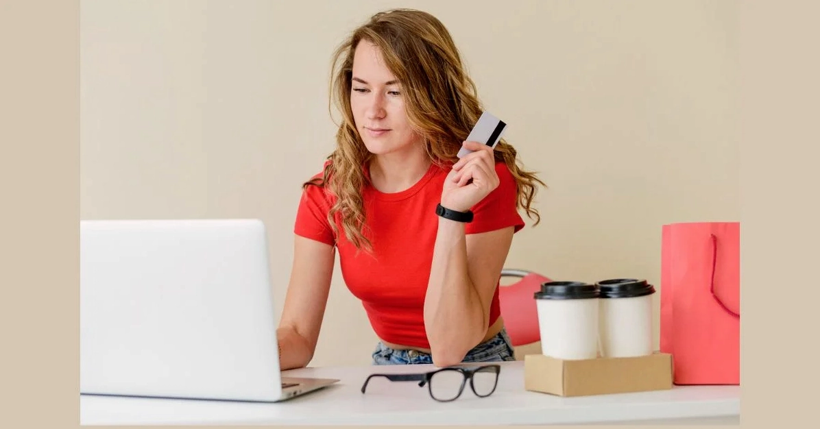 Thẻ tín dụng với khoản phí Tippy bí ẩn