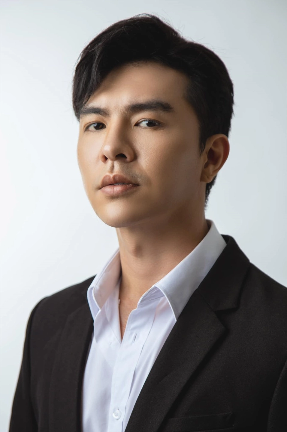 Thông tin chi tiết về Steven Nguyễn