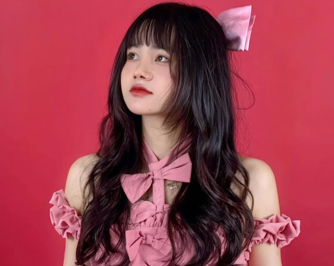Tiểu Ngáo và bạn trai Hoàng Hôn