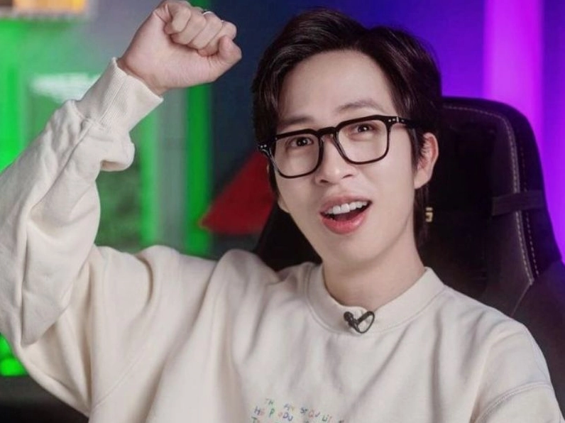 ViruSs trong một buổi livestream trò chuyện với fan