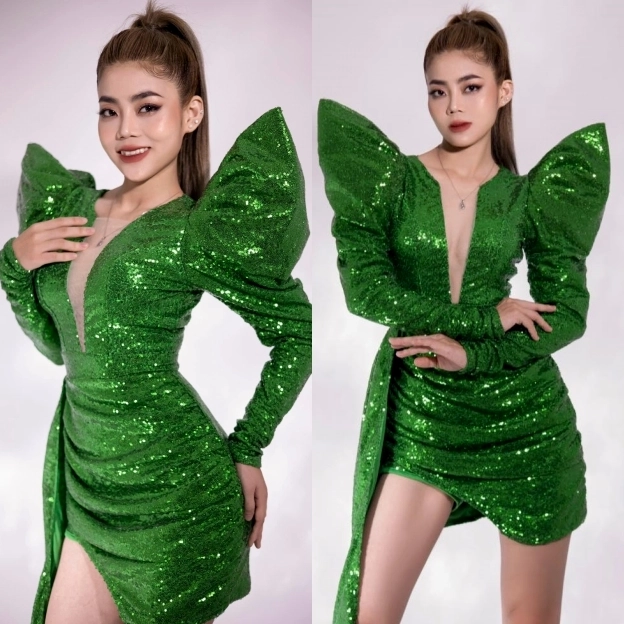 Võ Lê Mi và nghệ sĩ Cát Phượng trên sân khấu