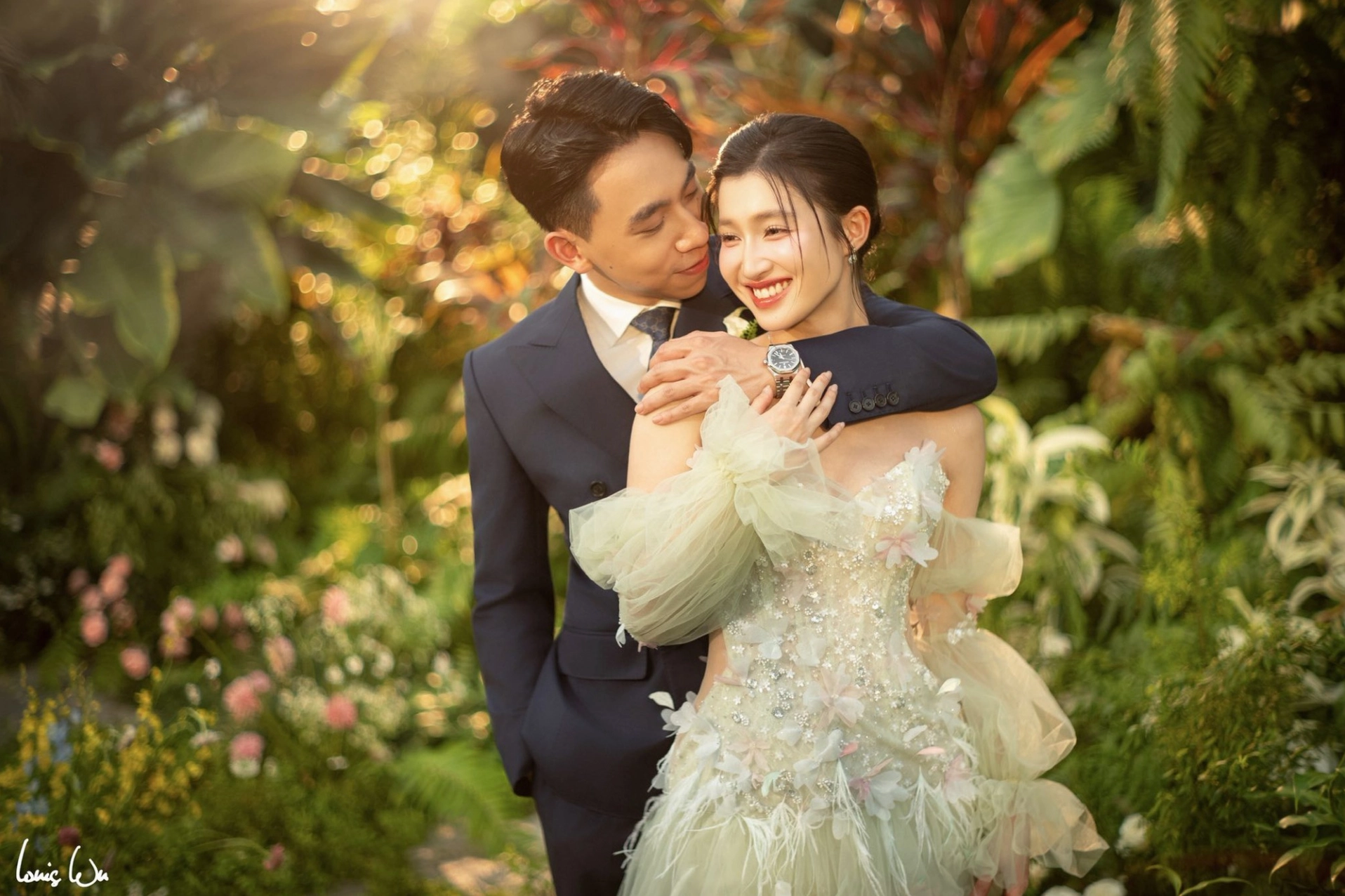 Á hậu Phương Nhi trong buổi lễ hằng thuận