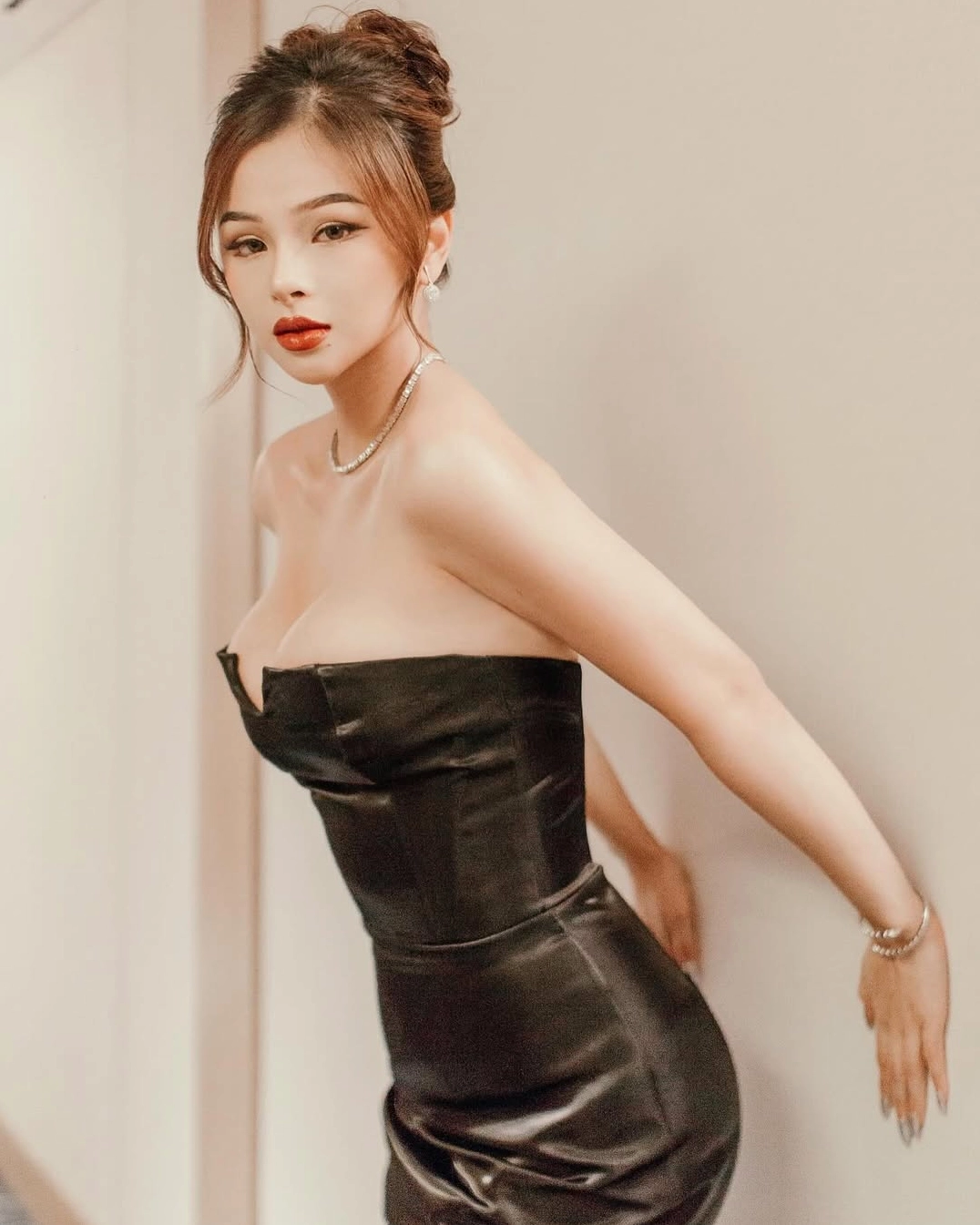 Angeli Khang