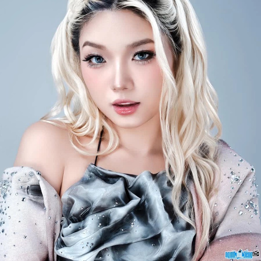 Ảnh chân dung nghệ sĩ Danmy