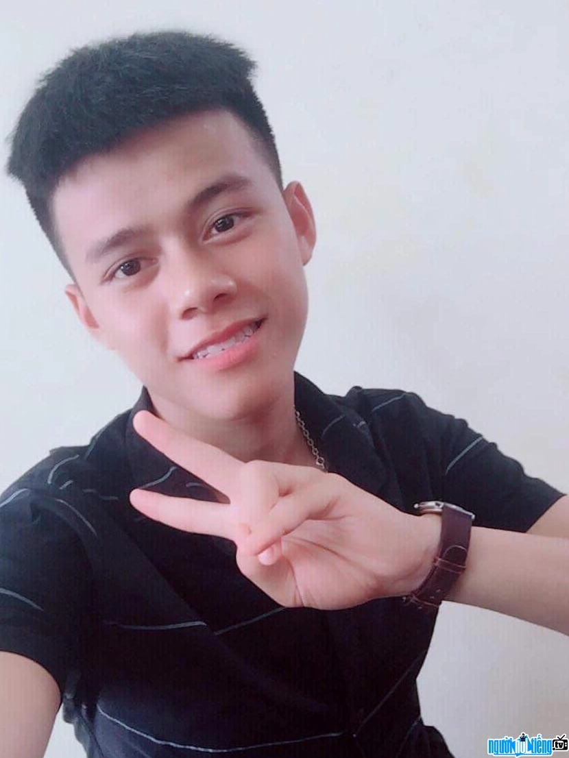 Ca khúc Em là con thuyền cô đơn của ca sĩ Thái Học đạt hàng triệu lượt nghe trên Zing Mp3