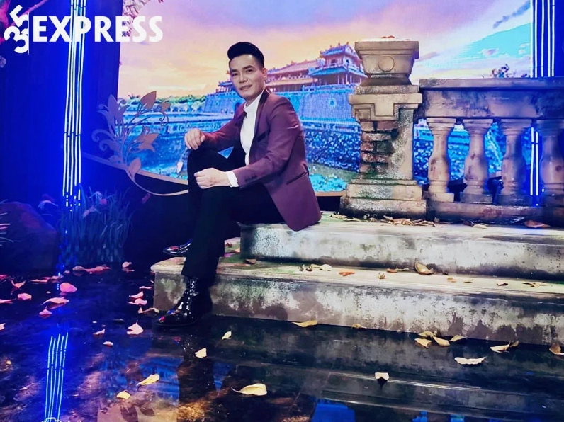 Ca sĩ Huy Cường thể hiện sự đam mê và nhiệt huyết với âm nhạc