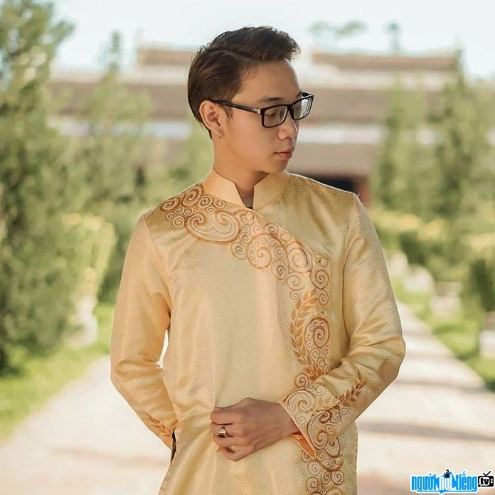 Ca sĩ NIT phù hợp với những ca khúc âm hưởng dân ca.