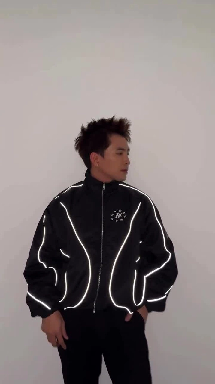 Ca sĩ Will luyện vũ đạo