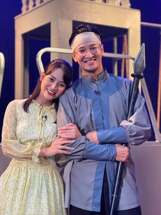 Chuyện tình 7 năm của diễn viên Việt Hoa
