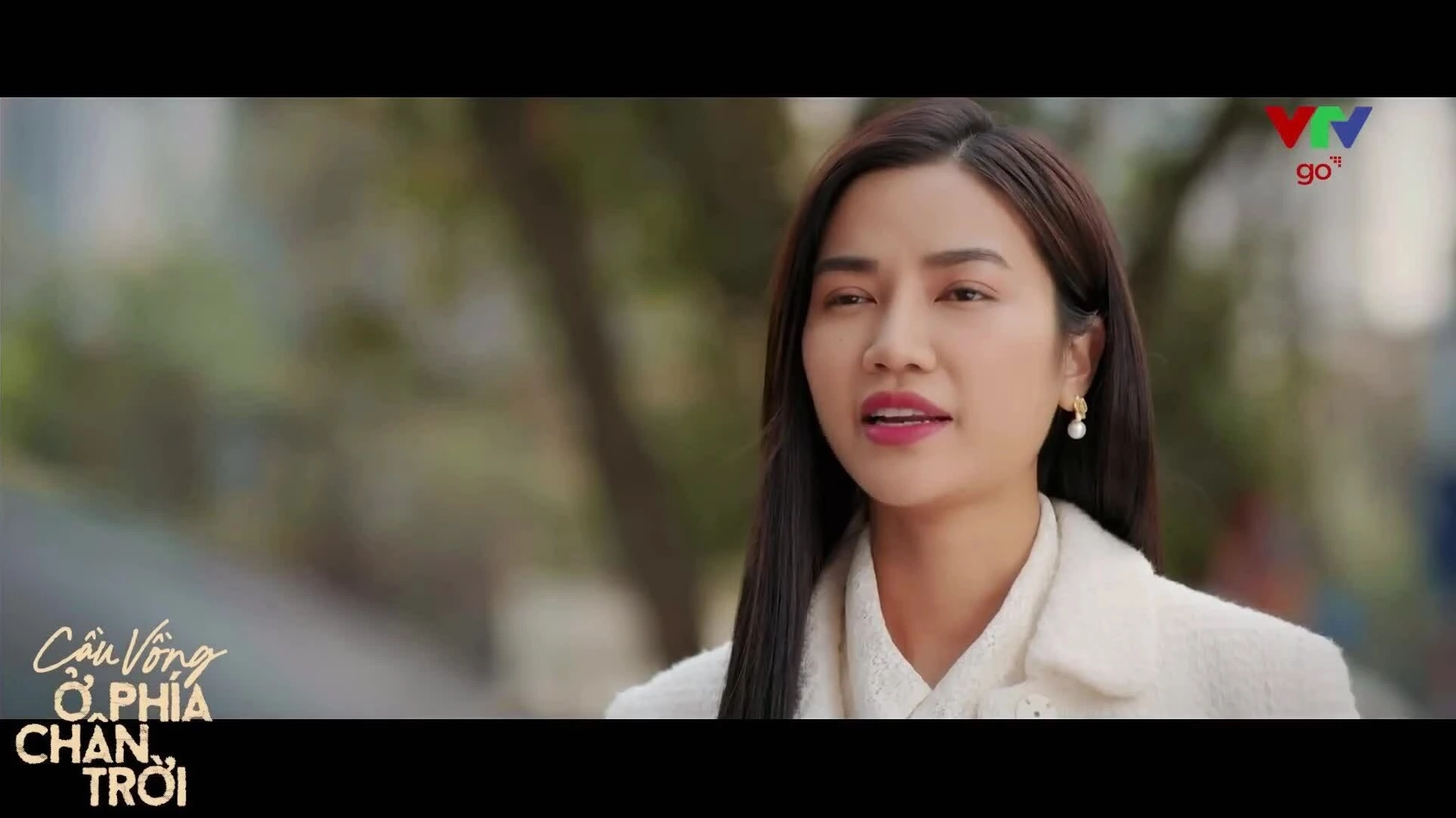 Diễn viên Anh Đào trong phim Cầu vồng ở phía chân trời