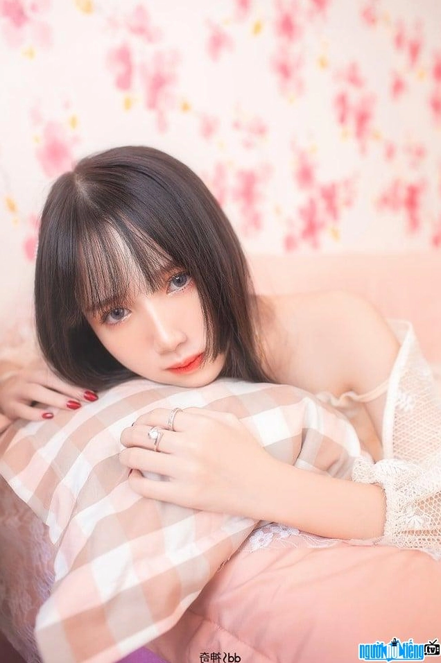 Hà Thảo Linh xinh đẹp quyến rũ