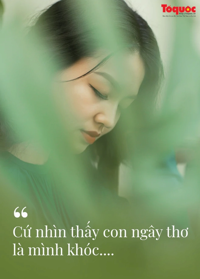 Hình ảnh MC Hồng Nhung tại hậu trường.