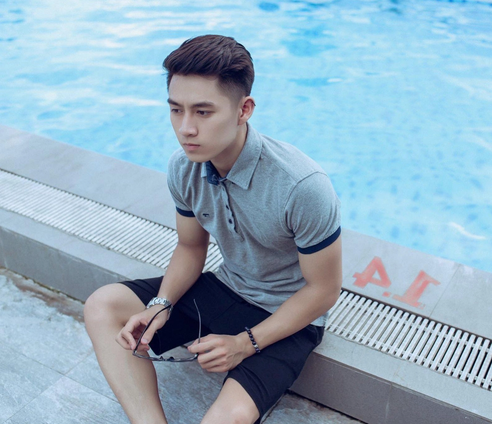 Hình ảnh mới nhất về hot boy Trung Kê
