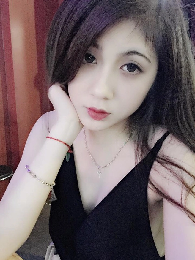 Hình ảnh Trân Mèo thu hút ánh nhìn với vẻ đẹp tự nhiên.