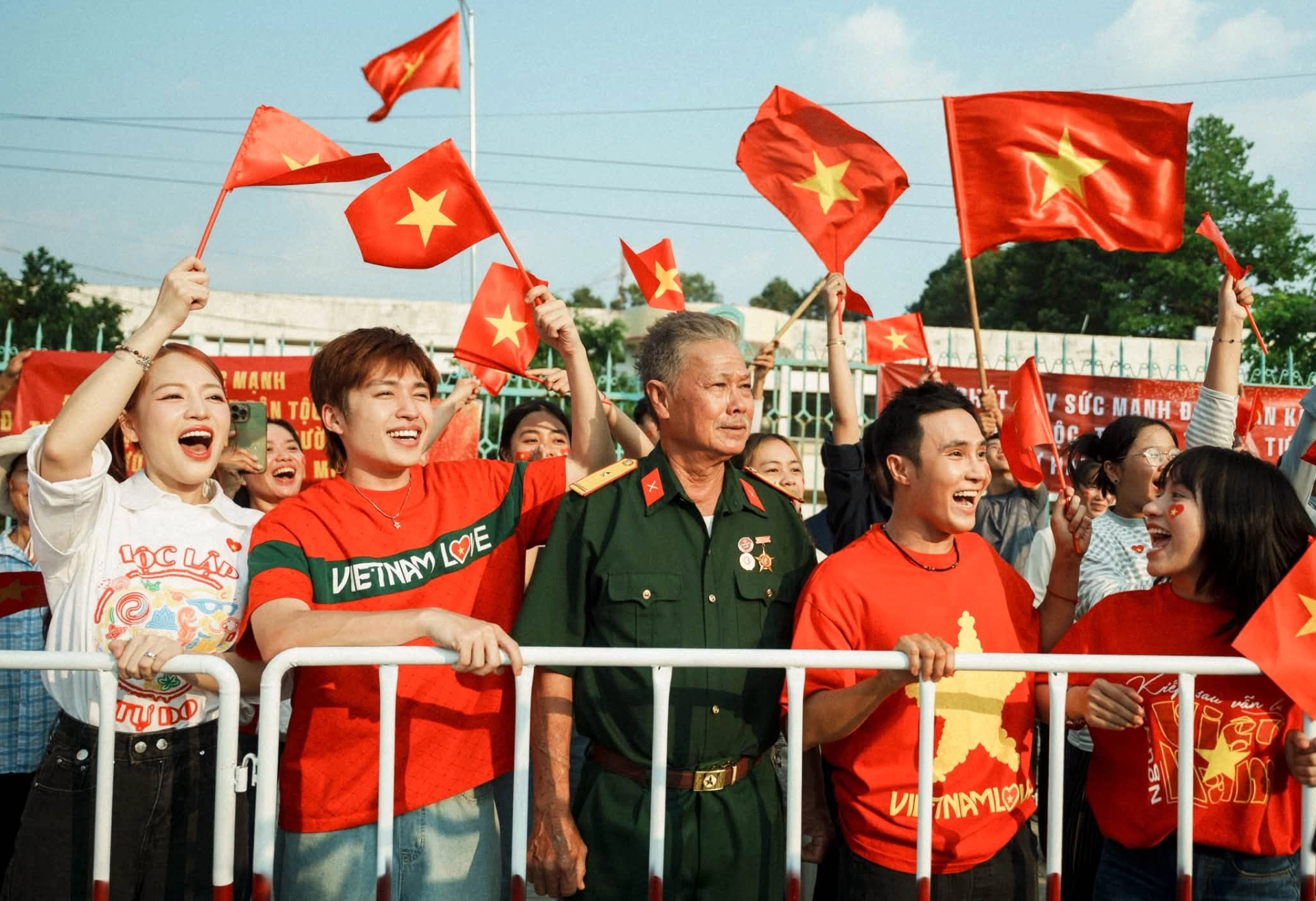 Huỳnh Lập trong một buổi ghi hình chương trình.
