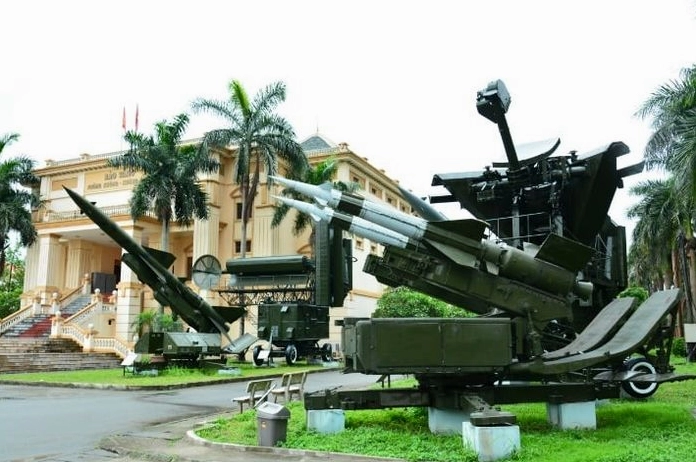 Khám phá Bảo tàng Phòng không - Không quân