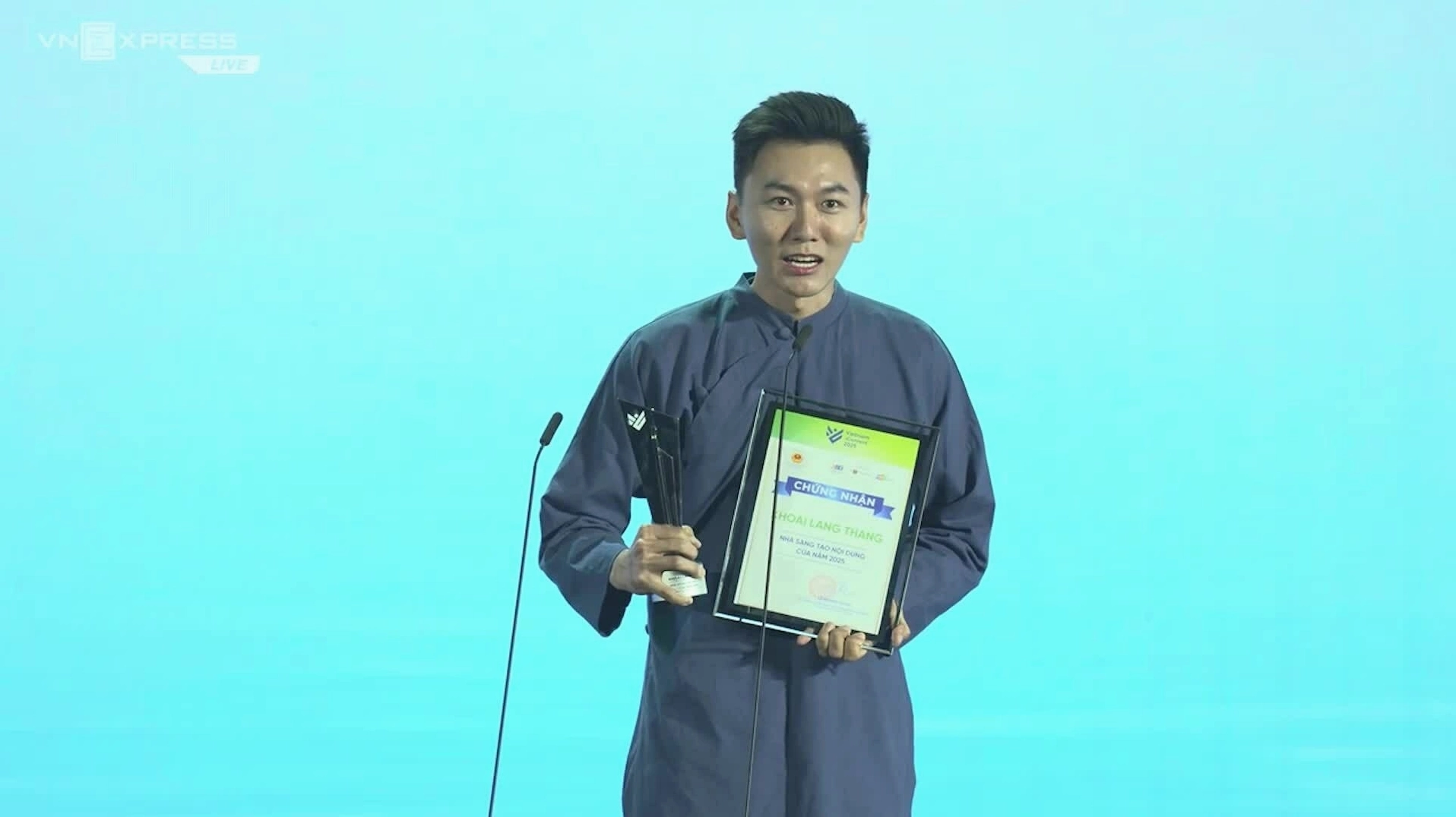 Khoai Lang Thang nhận giải thưởng nhà sáng tạo nội dung