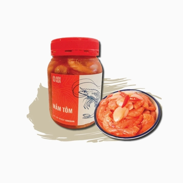 Mắm tôm chua Ánh Kua được sản xuất theo phương thủ công truyền thống.