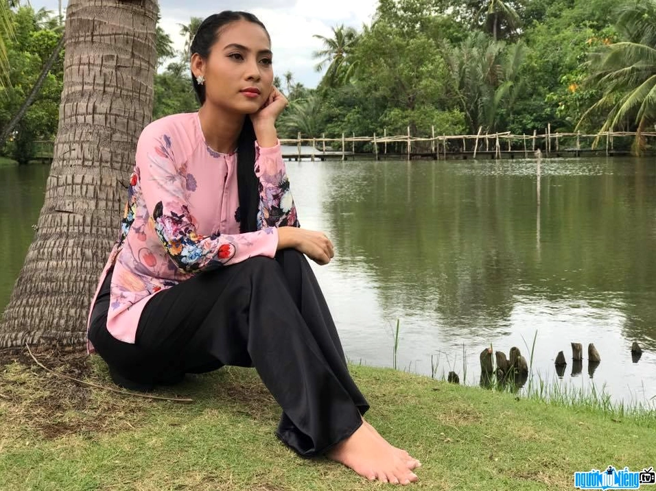 Một hình ảnh về ca sĩ Ngọc Hân trong một sản phẩm âm nhạc của cô