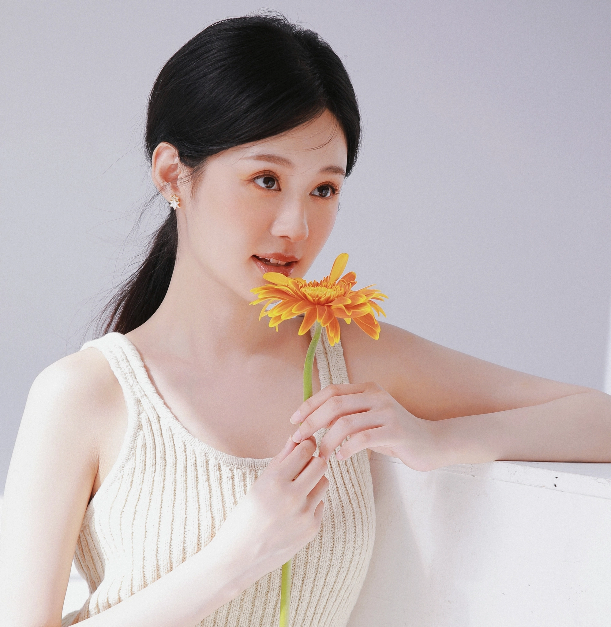 Nét duyên dáng của Trịnh Hợp Huệ Tử.