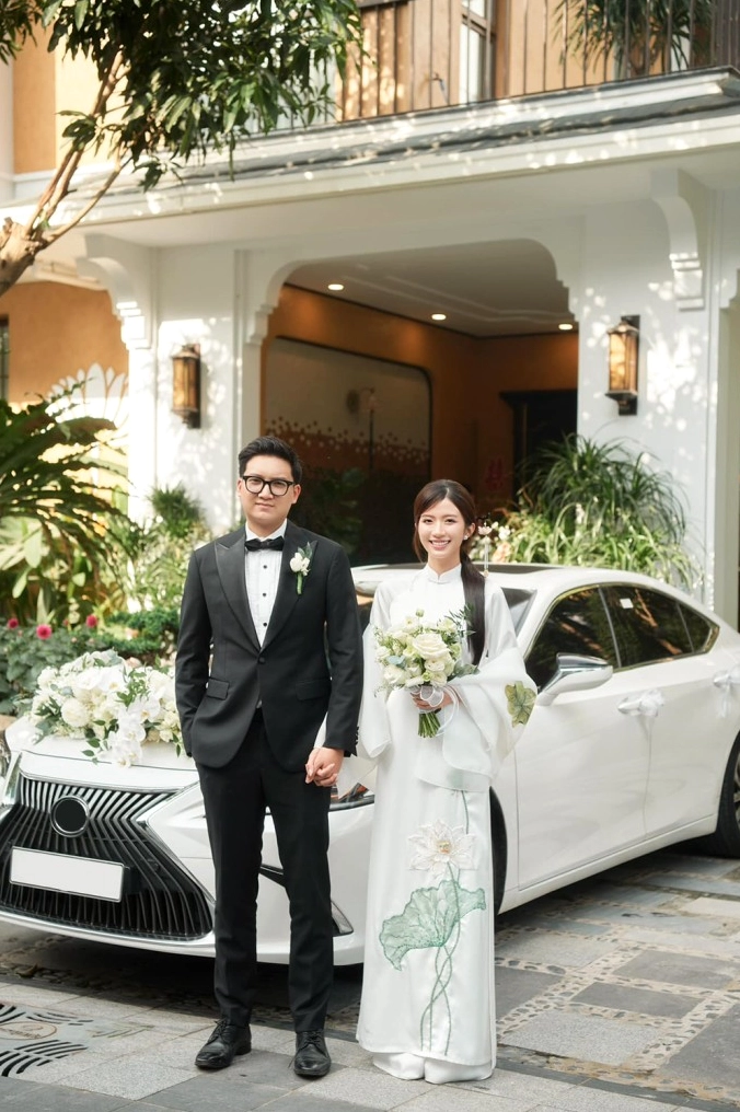 Nghệ sĩ Chí Trung và bạn gái trong một sự kiện có sự tham gia của Ngọc Huyền