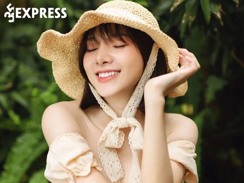 Ngọc Kara với concept mùa hè