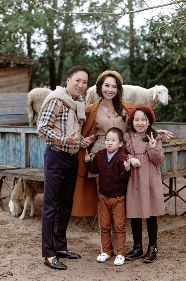 Nụ cười rạng rỡ của MC Mỹ Lan