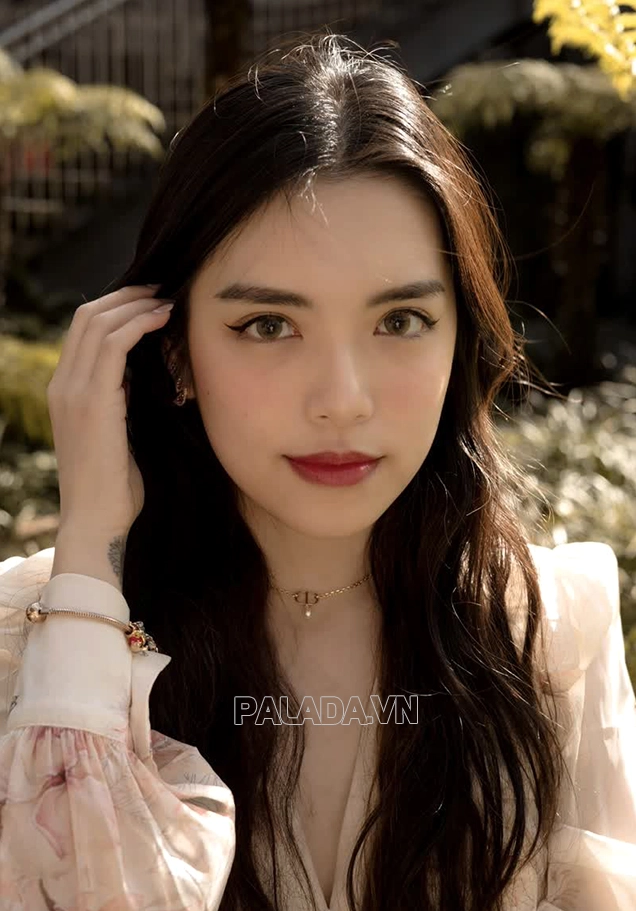 Phạm Mẫn Nhi - Du học sinh Úc và hot YouTuber