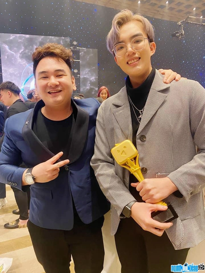 Phong Cận TV giành nút vàng