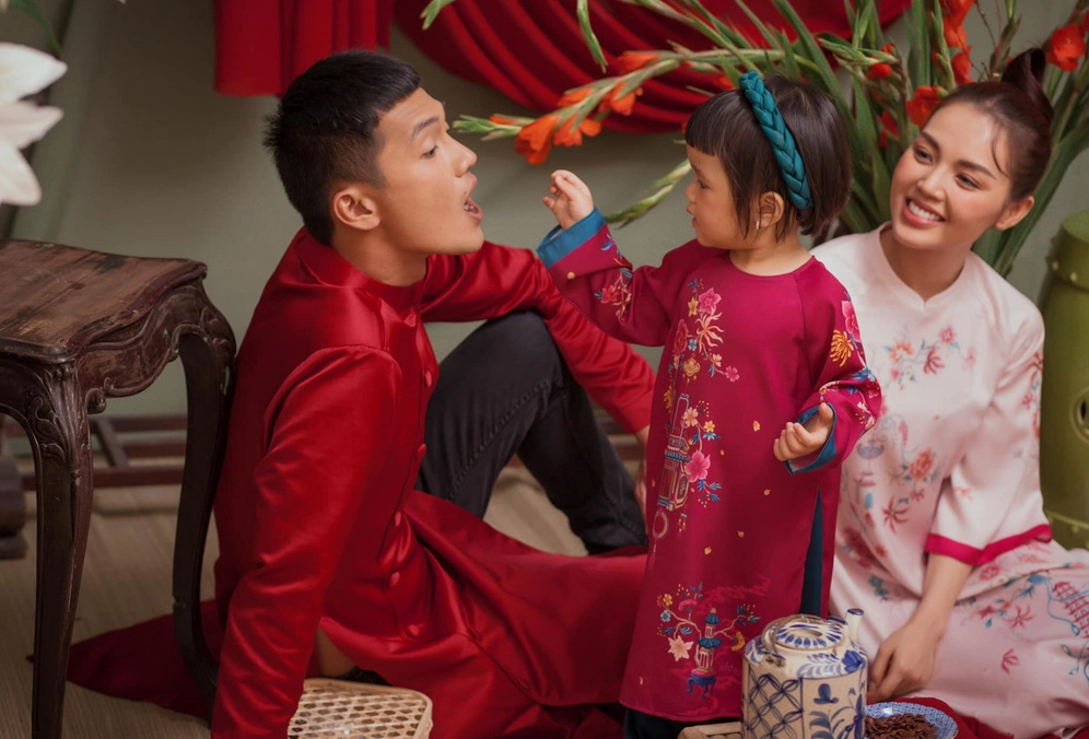Quang Tuấn: Nam thần màn ảnh có đời tư sạch bóng và cuộc hôn nhân mỹ mãn với vợ ca sĩ.
