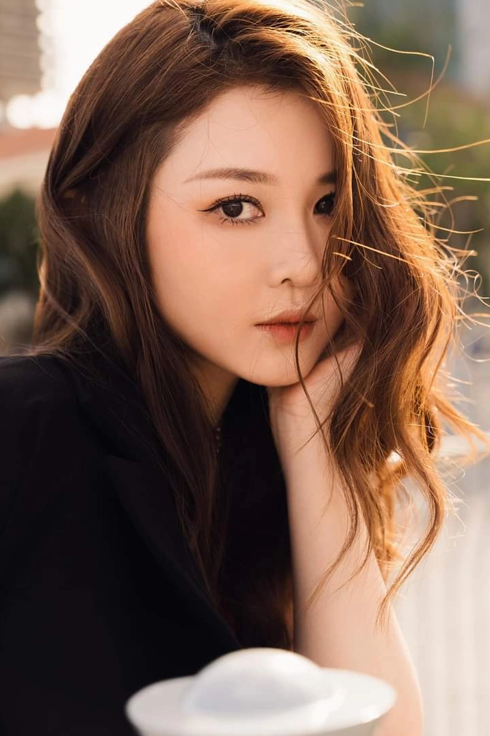 Ribi Sachi trong một hình ảnh đời thường