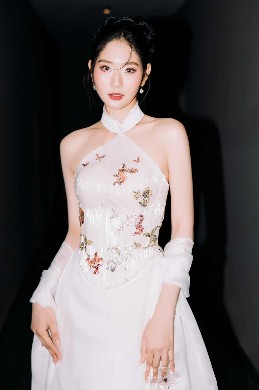 Syni Trang: Nữ chính phim Đèn âm hồn, nhan sắc bất bại, hệt như copy cả showbiz - Hình 9
