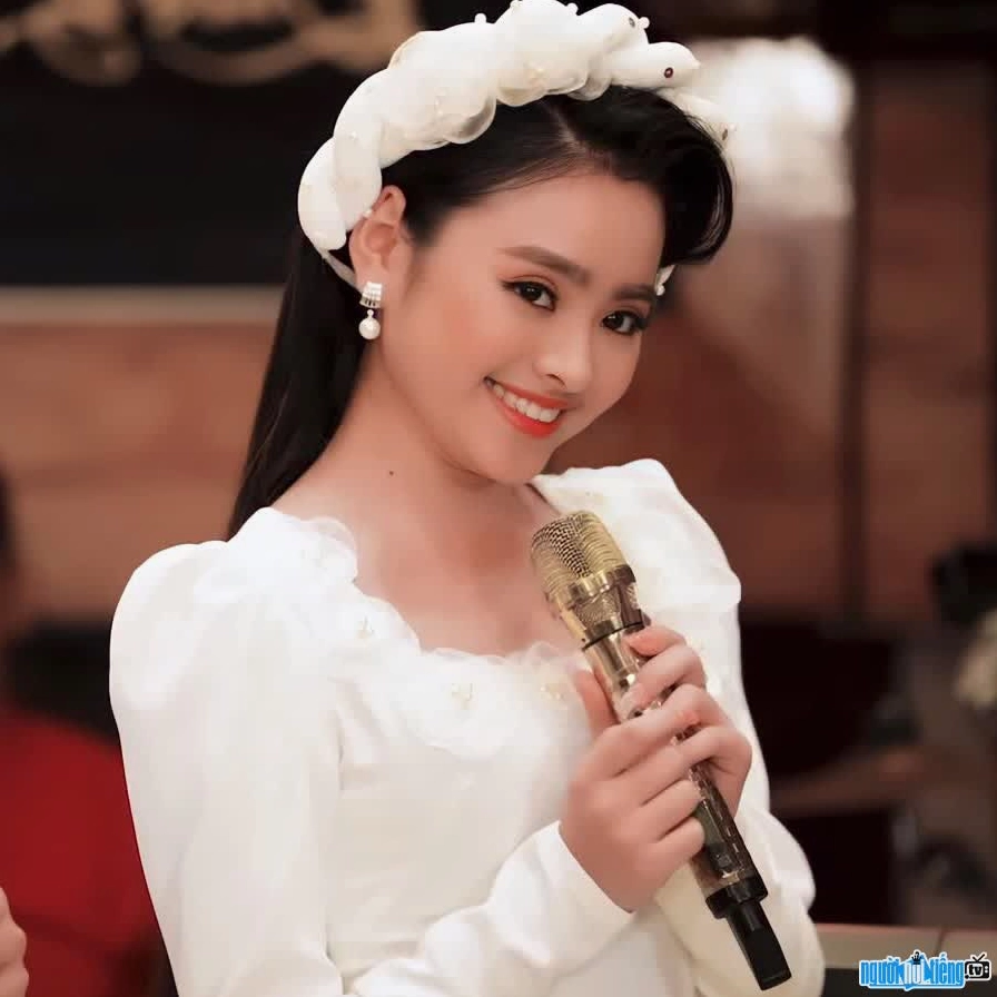 Tiểu sử ca sĩ nhí Thu Hường