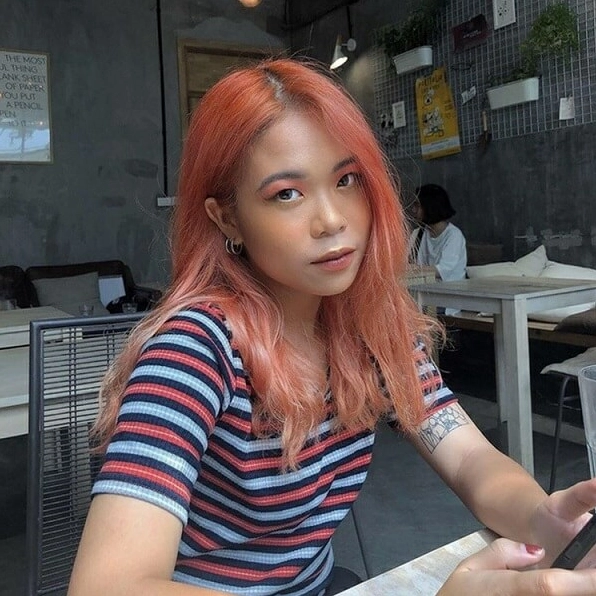Tlinh thể hiện phong cách cá tính trên sân khấu