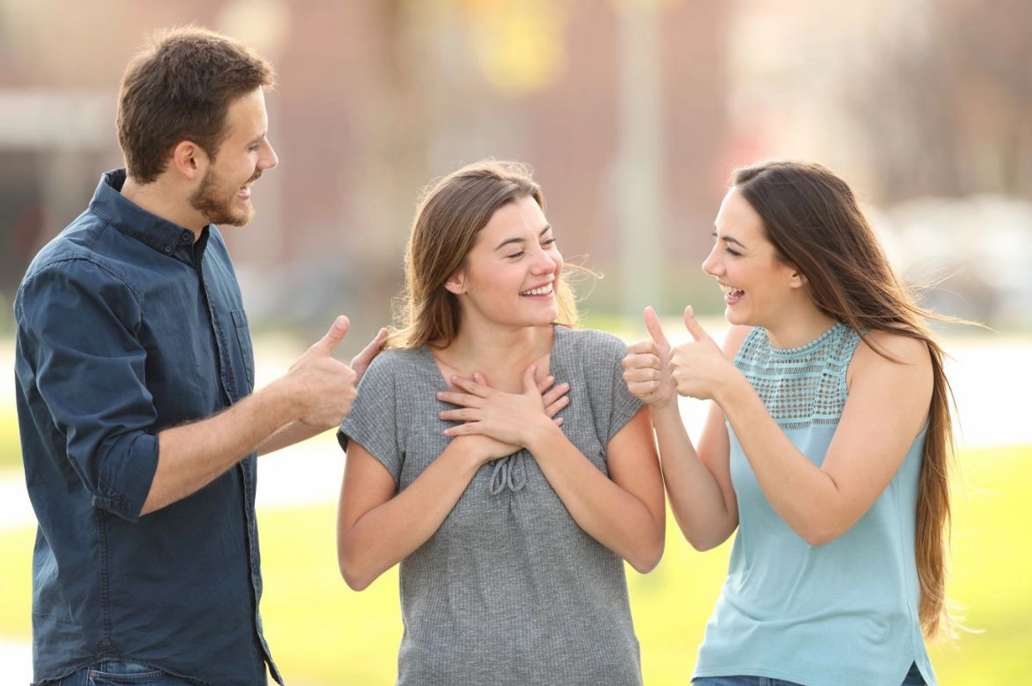 Trên mạng xã hội, mẫn nhi là một cách thể hiện sự ngưỡng mộ, khen ngợi vẻ đẹp của một người.