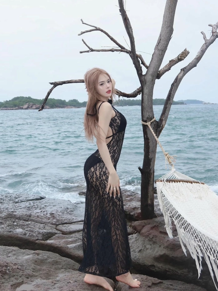 Võ Nữ Ngân Hà với phong cách thời trang đa dạng