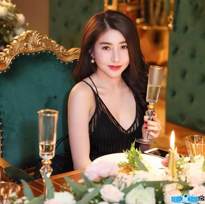 Amanda Baby xinh đẹp và quyến rũ ngoài đời thường