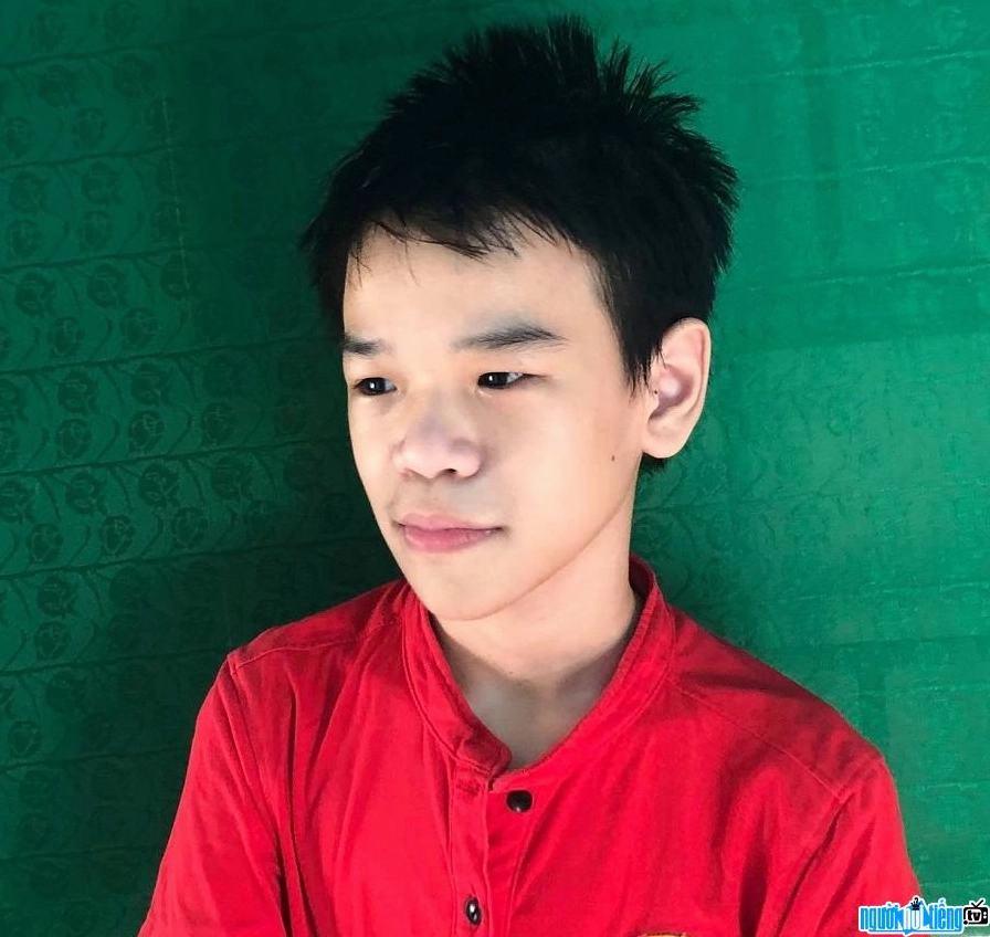 Ảnh chân dung của Vĩnh Đất