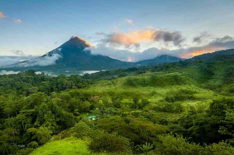 Cảnh biển và thiên nhiên tại Rica