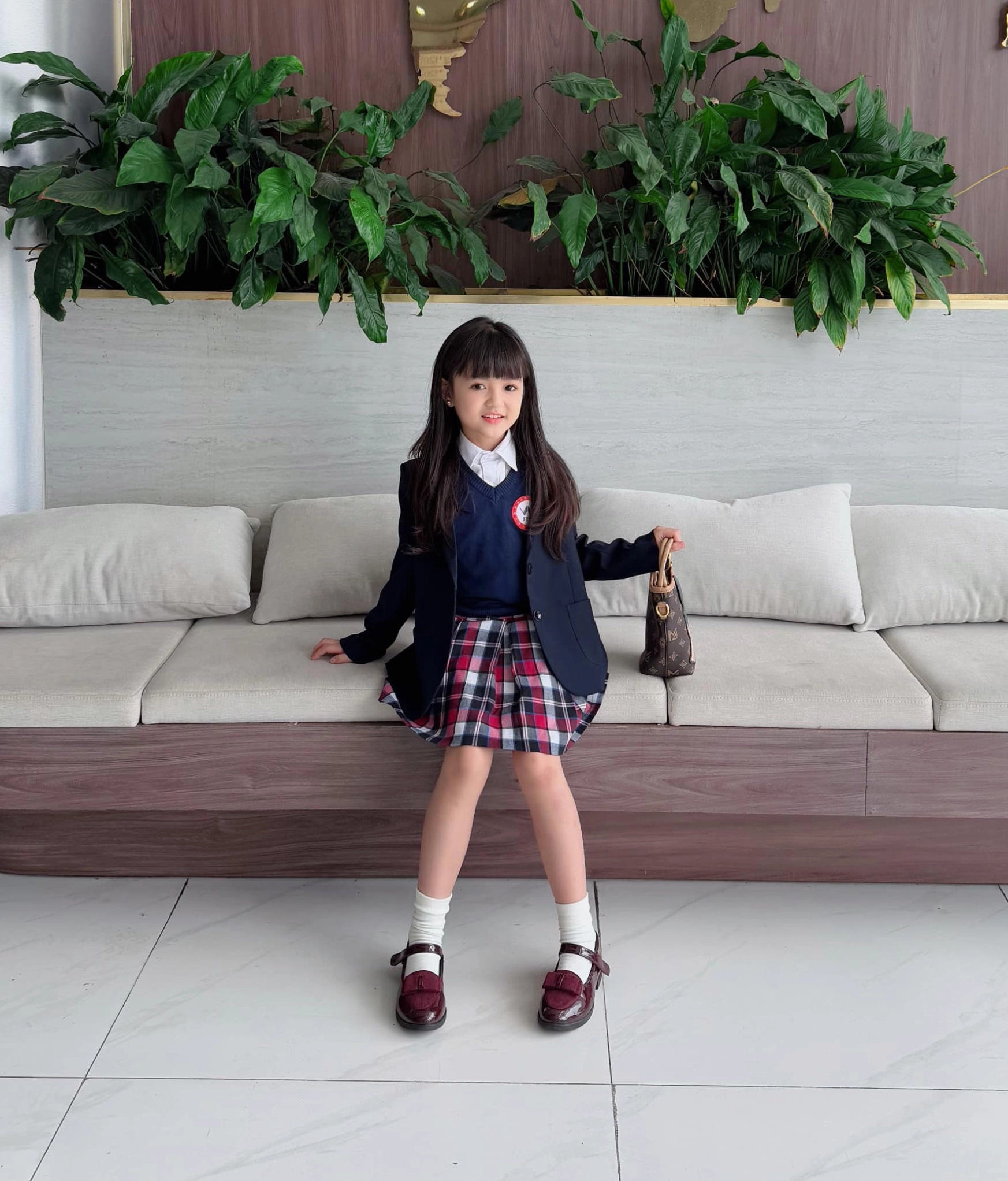 Cherry An Nhiên tỏa sáng trong mọi khung hình