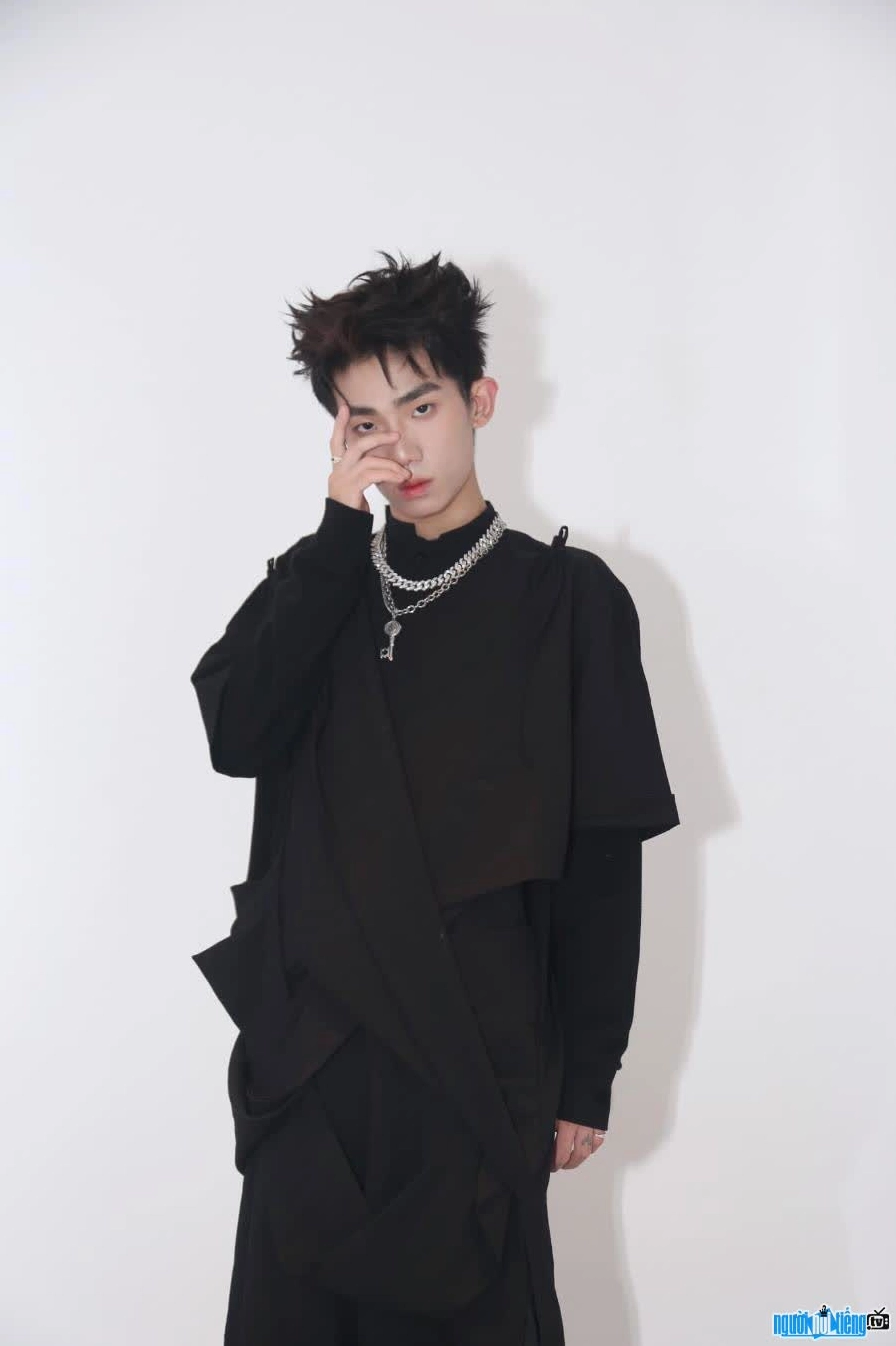 Coolkid bắt đầu sự nghiệp ca hát chuyên nghiệp từ năm 2023