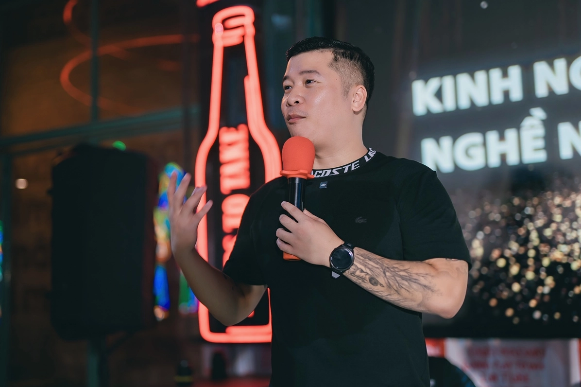 Founder Quán Nhậu Tự Do - Tuấn Tự Do trong một sự kiện