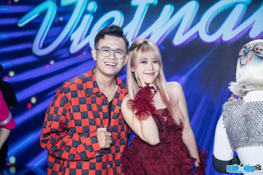 Hình ảnh ca sĩ PiaLinh và MC Đức Bảo