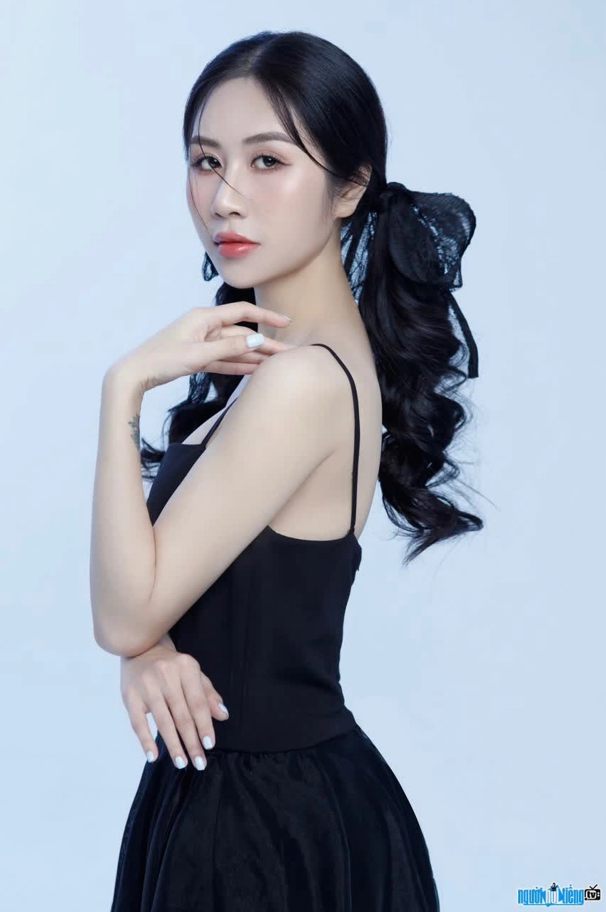 Hình ảnh ca sĩ Tuệ Phương xinh đẹp tài năng